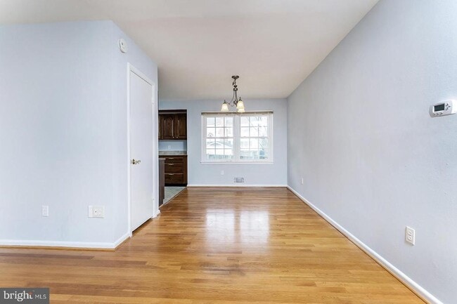 Building Photo - 409 Orleans Cir SW