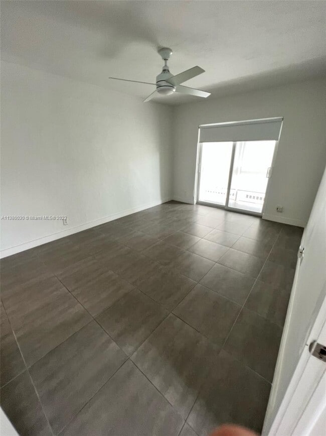 Building Photo - 240 Galen Dr