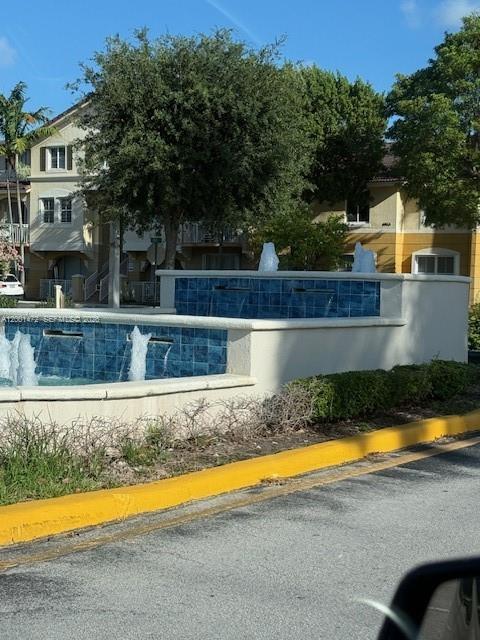 Foto del edificio - 8960 W Flagler St