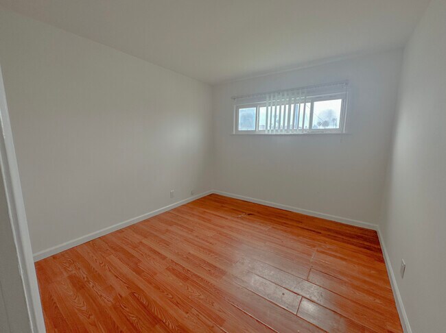 Foto del edificio - 14830 Chadron Ave