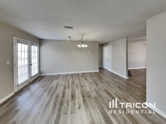 Building Photo - 5907 Waggoner Court Rex GA