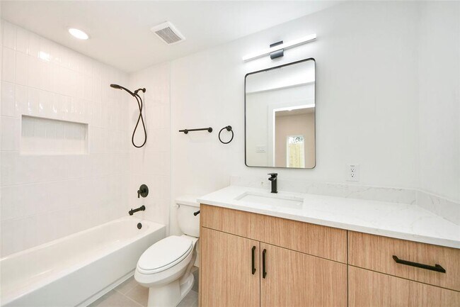 Foto del edificio - 932 South Ln