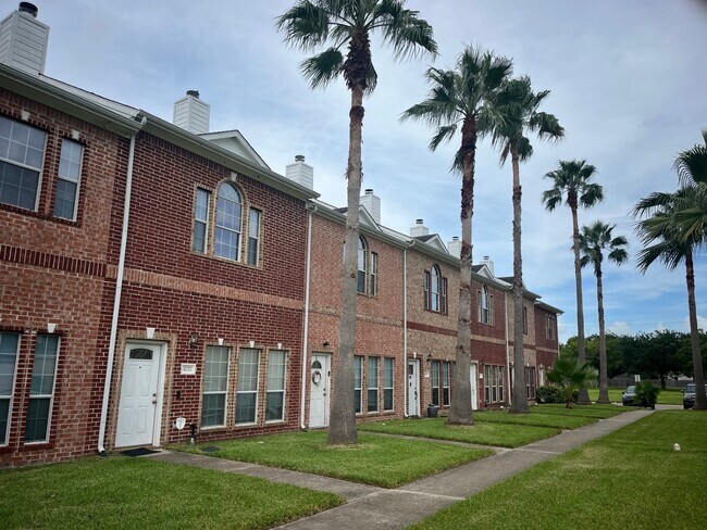 Foto del edificio - 4227 Benard Ct