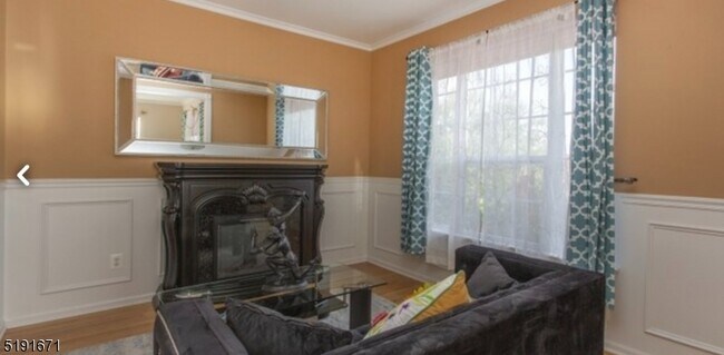 Building Photo - 213 Winding Hill Dr