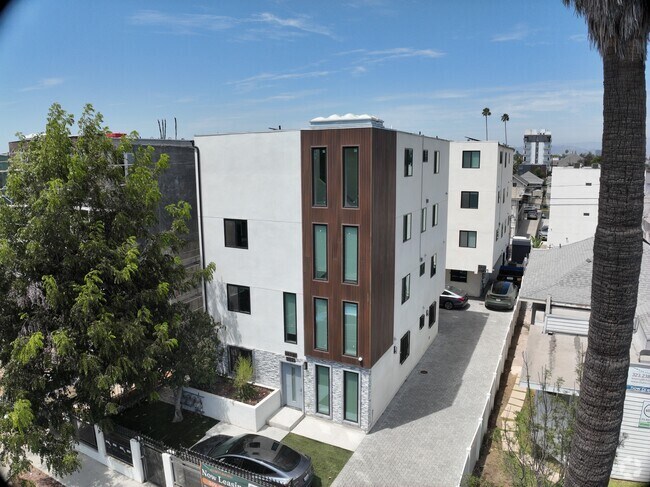 Exterior 3D - 1297-1299 W 36th St Student Housing near USC