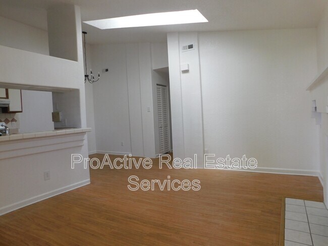 Foto del edificio - 603 Spirit Ct
