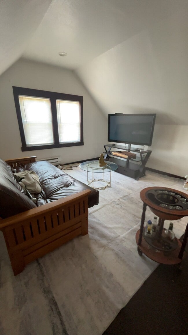 Building Photo - 3454 E 76th St