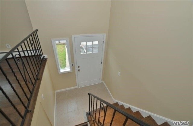 Foto del edificio - 9 Hartman Hill Rd
