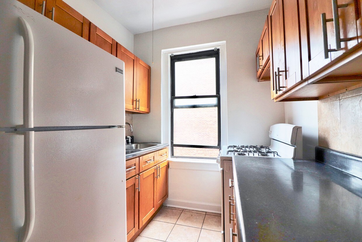 1922 McGraw Ave, Bronx, NY 10462 Apartments in Bronx, NY