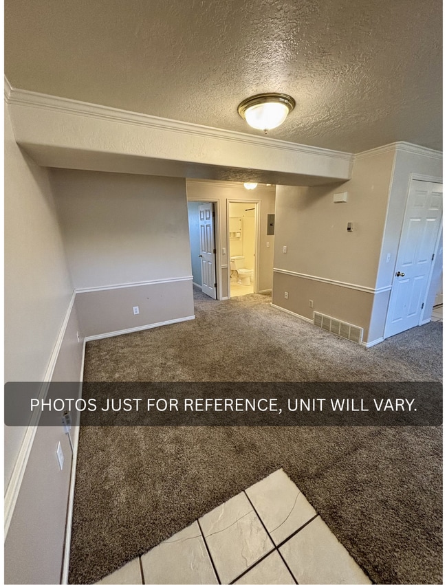 Building Photo - 1655 N Grandview Ln