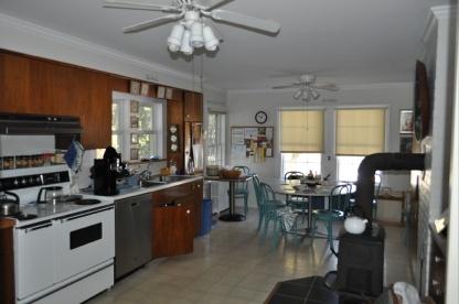 Foto del edificio - 763 Springs Fireplace Rd