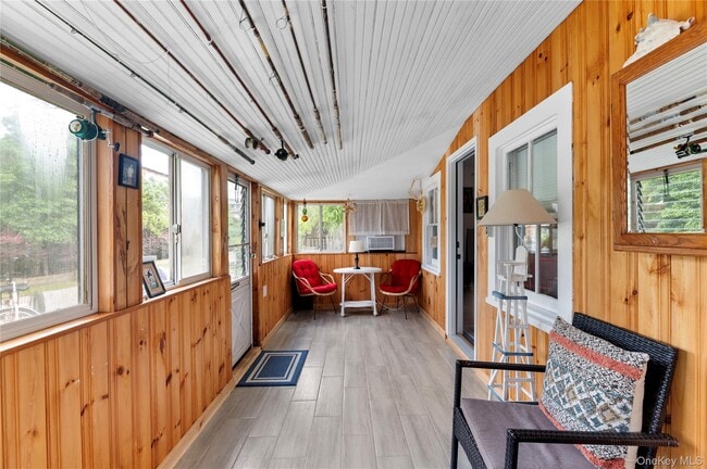 Building Photo - 30 Bungalow Ln