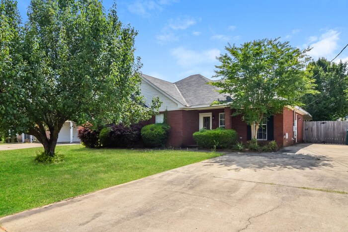 Foto principal - 87 Faulk Dr