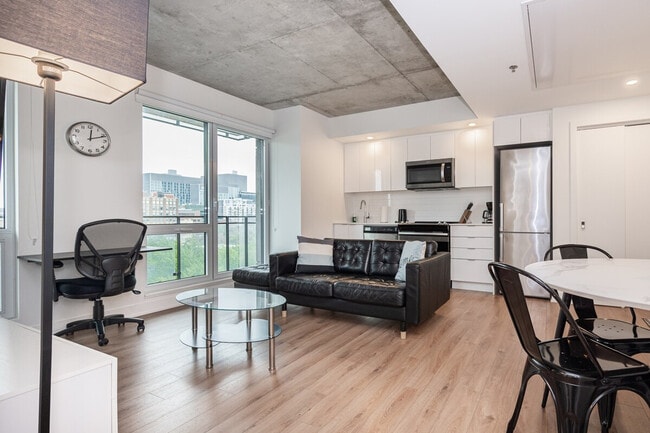 Photo du bâtiment - 1475 Rue St-Hubert