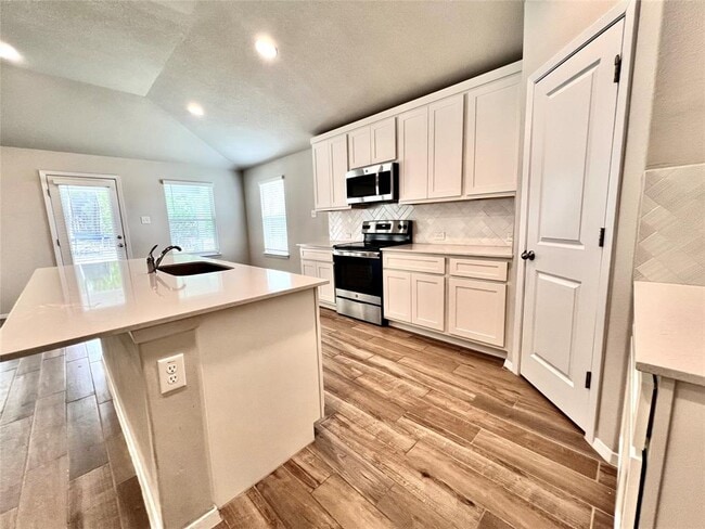 Building Photo - 7811 Dakota Cir