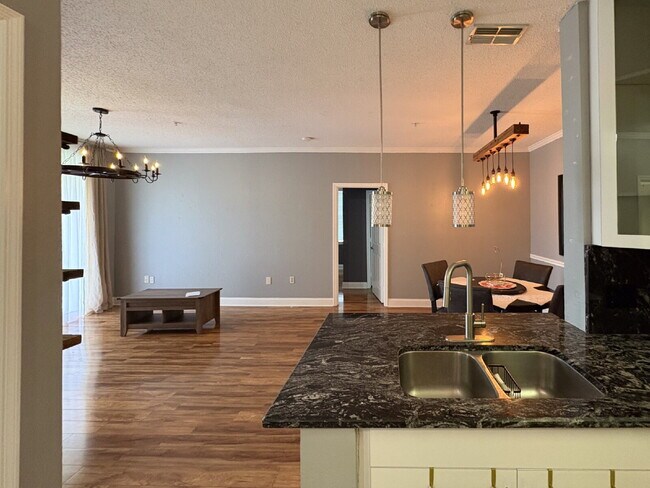 Building Photo - Available Now! Spacious 2-Bed, 2-Bath Cond...