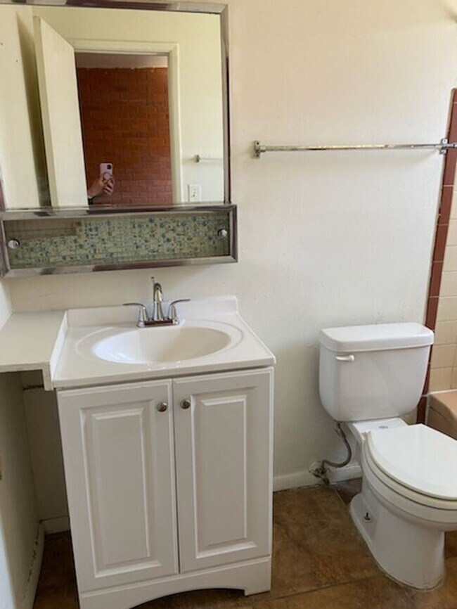 Foto del edificio - 1350 N Craycroft Rd