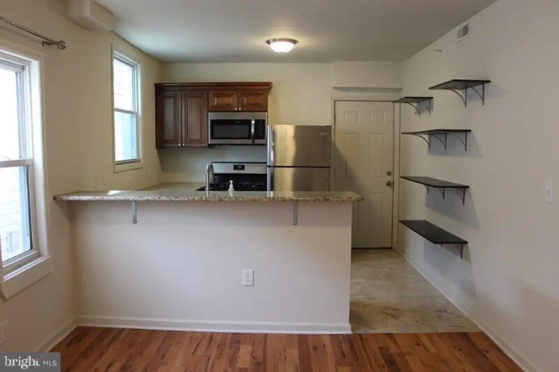 Foto principal - 56-58-58 S Broadway