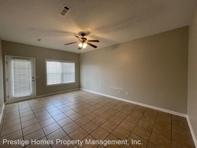 Building Photo - 3 br, 2.5 bath House - 43 Courtyard Way
