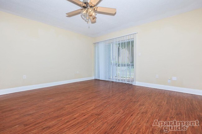 Building Photo - 11050 Le Jardin Cir