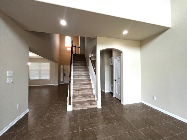 Foto del edificio - 9406 Vista Falls Ct