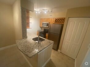 Building Photo - 2861 N Oakland Forest Dr