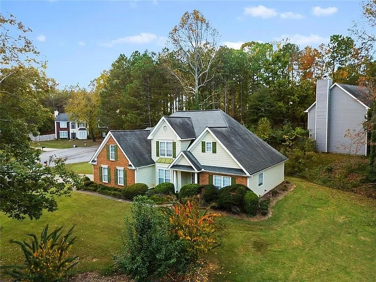 Primary Photo - 888 Saddlebred Way
