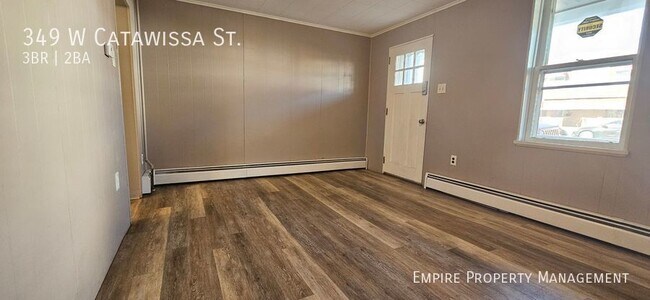 Building Photo - 3 Bedroom / 1.5 Bathroom Single Family Hom...