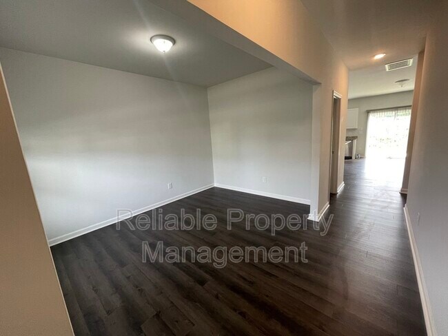Building Photo - 863 Rolling Creek Cir