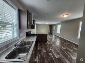 Building Photo - 5 Starling Hill Dr