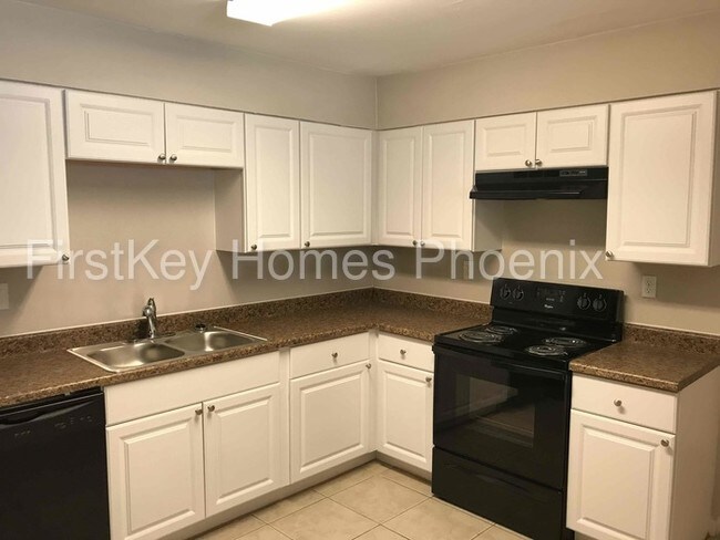 Foto del edificio - 1233 W 16th St