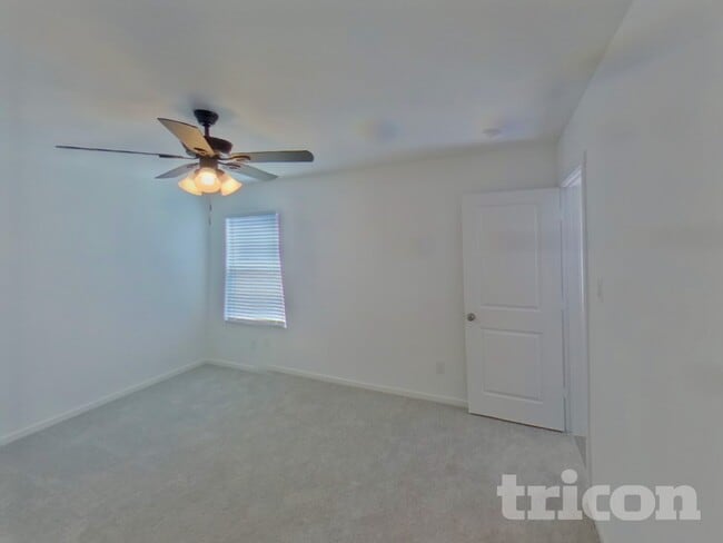 Building Photo - 803 Ponderosa Ln