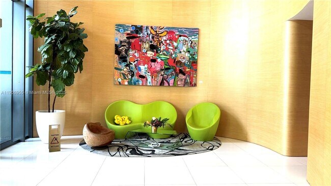 Foto del edificio - 501 NE 31st St