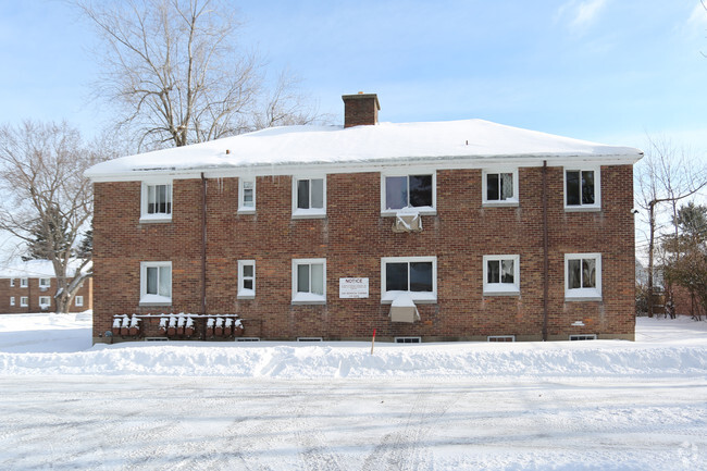 Building Photo - Maplehurst Apartments