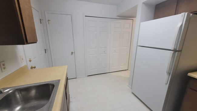 Foto del edificio - 12601 Copperwood Dr NE