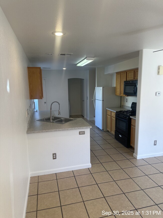 Building Photo - 9914 Keephills St