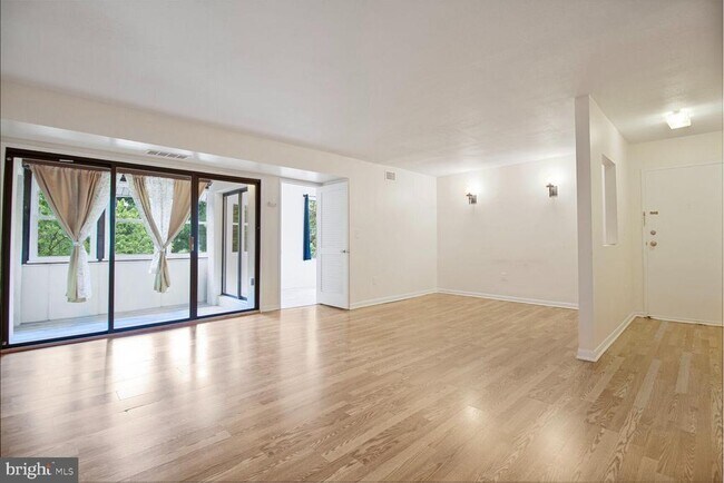 Foto del edificio - 5870 Thunder Hill Rd