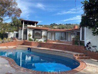 Building Photo - 712 Paseo Del Mar