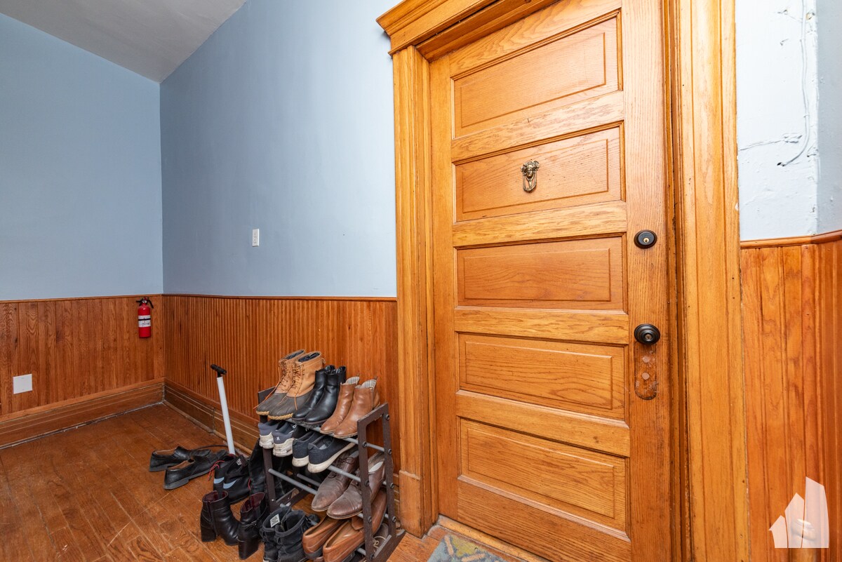 Primary Photo - 3336 N Sheffield Ave