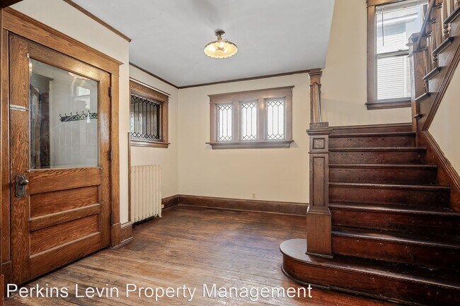 Foto del edificio - 5 br, 1.5 bath House - 1078 17th Ave Se