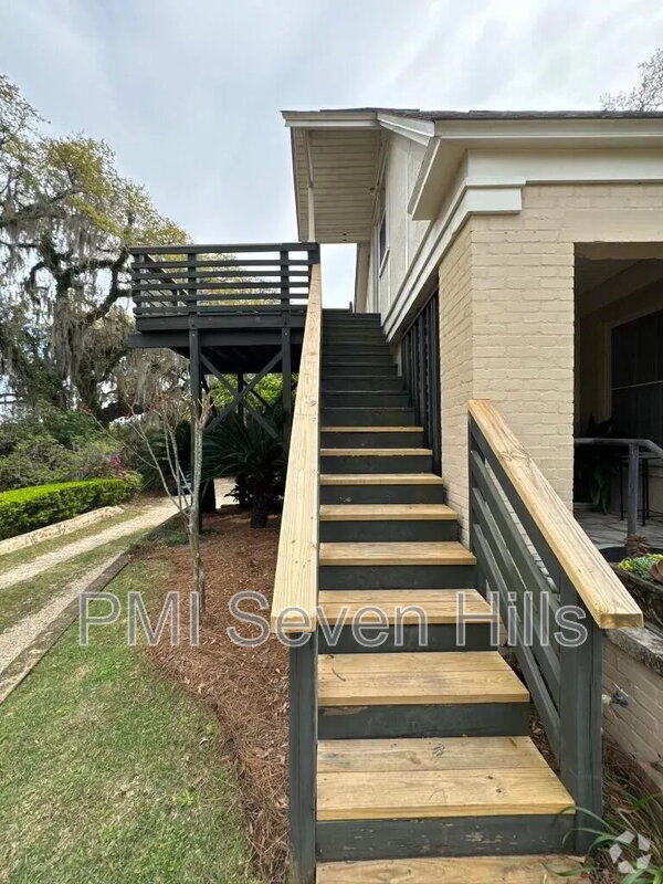 Building Photo - 1643 Fernando Dr