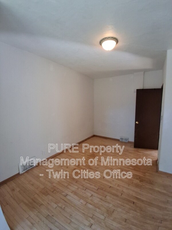 Foto del edificio - 1030 12th Ave SE