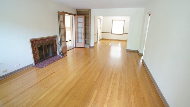 Foto del edificio - 1229 Middlebury Ln