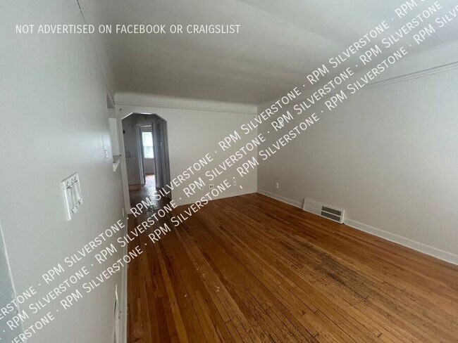 Foto del edificio - 23511 Majestic-