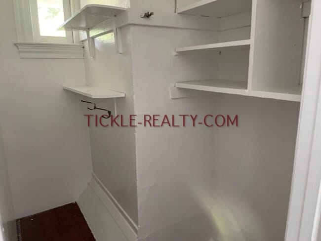 Foto del edificio - 41-45-45 Berkshire St