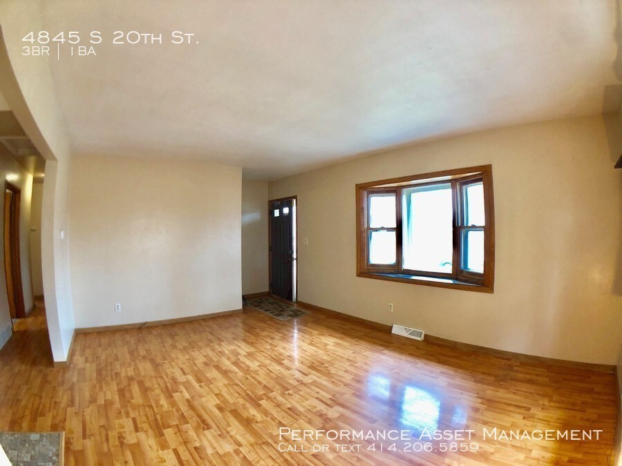 Primary Photo - Marvelous South Side 3BR Single-Family Home