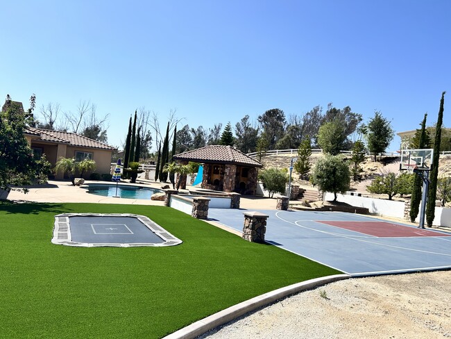 Building Photo - 43840 E Vallejo Ave