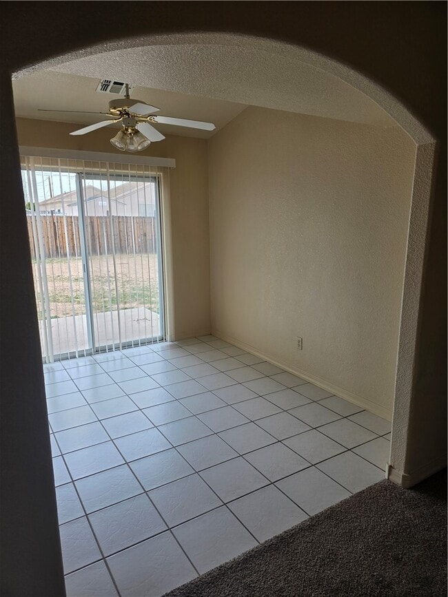 Foto del edificio - 3284 N Jewel St