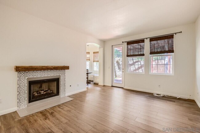 Building Photo - 361 Avenida La Cuesta