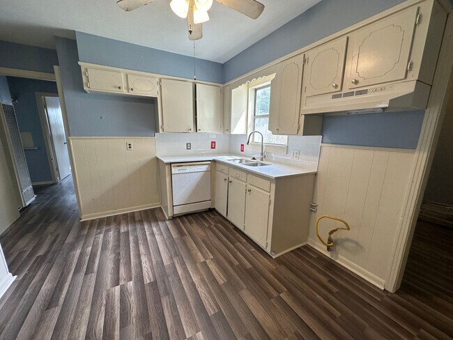 Foto del edificio - Beautifully Remodeled 3 Bedroom Home